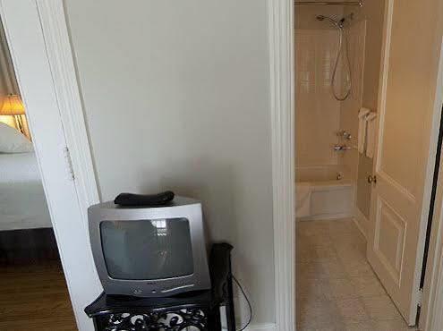 Hotel Belvedere Kingston Extérieur photo